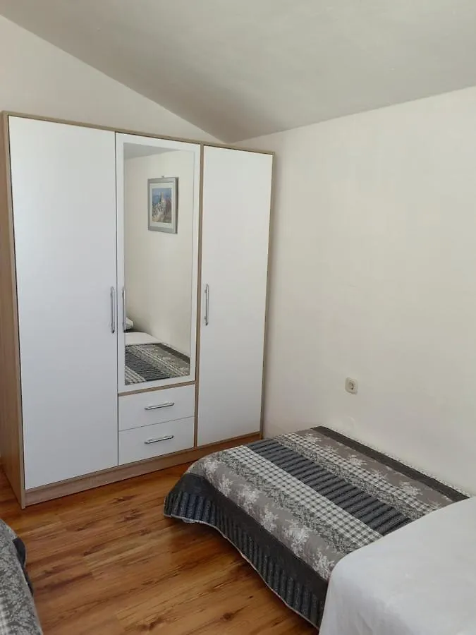 Family Apartments Grguric Pag Town Croatie