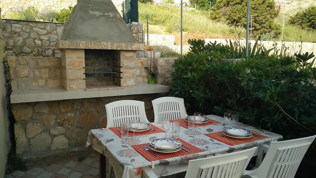 Family Apartments Grguric Pag Town Croatie